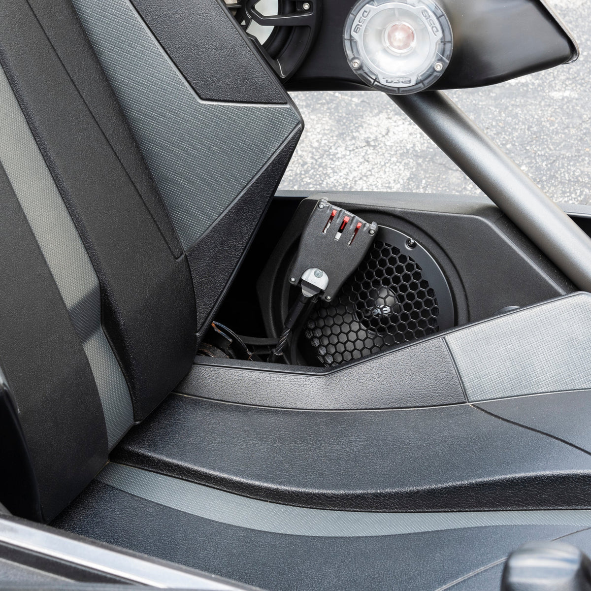 DS18 SLG-SP6LD Side Panel Enclosure Loaded — view 3
