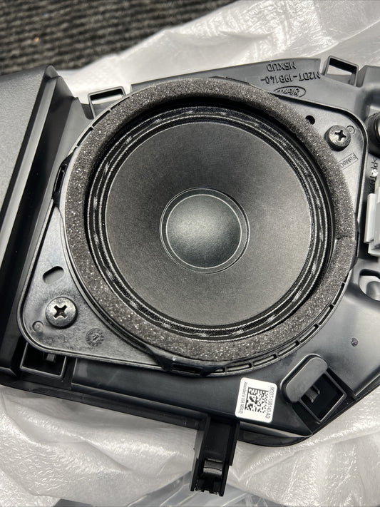 JBL (Ford OEM) VM2DZ-18808-J Ford Sound Bar JBL Non-Amplified 2-Door Ford Bronco 21-26 — view 2